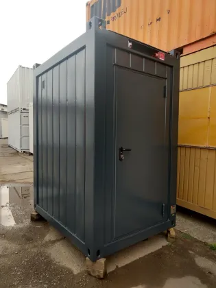 Stavební buňka 2x1,5 m sloužící jako promítací kabina