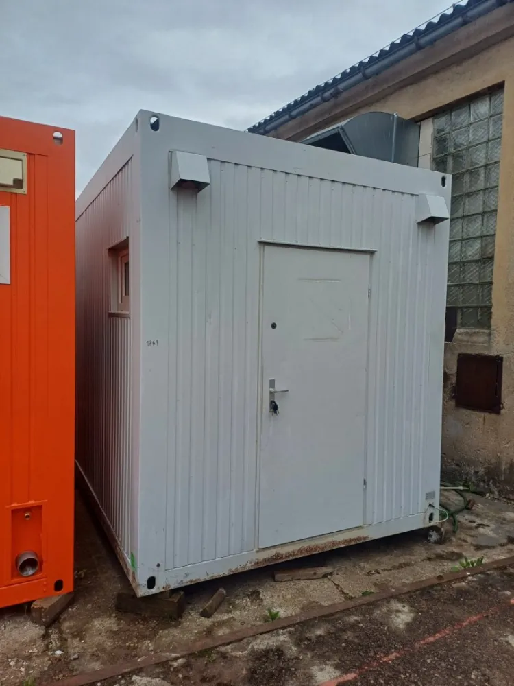 Použitá sanitární buňka s umyvadly č.1869