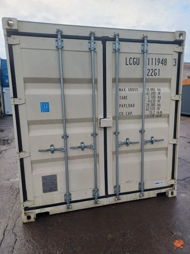 Lodní kontejner 20´ zánovní č. 2037, RAL 1015